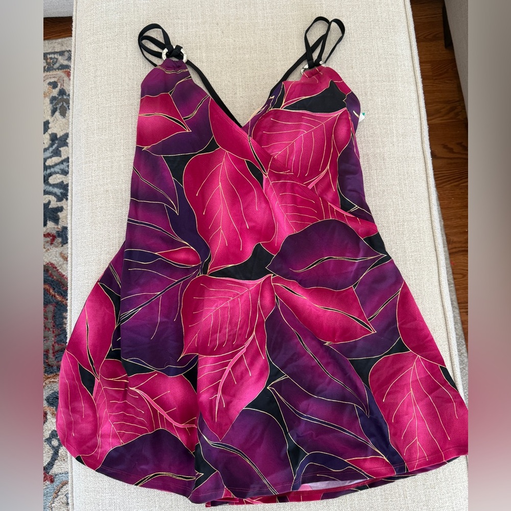 Islander Women’s One Piece Swimsuit/Dress. Size 22. NWT. Burgundy /Gold Floral